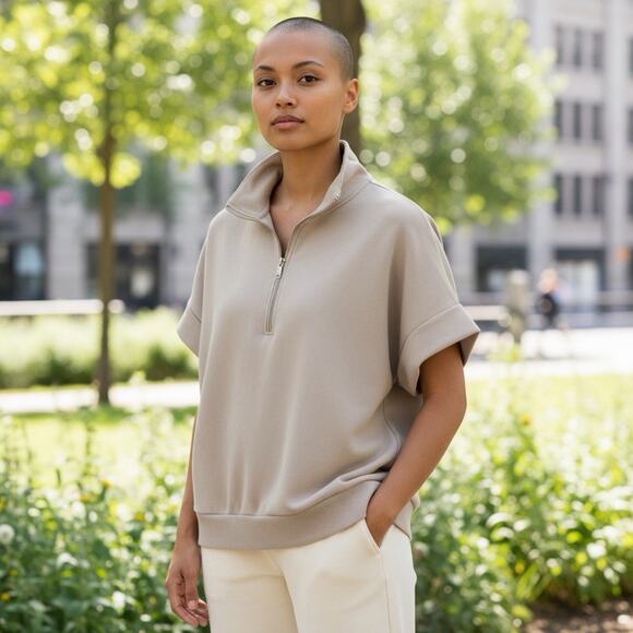 Elie. Tops - Elie Tahari Beige Half Zip Pullover Top Women's Large Short Sleeve Luxe